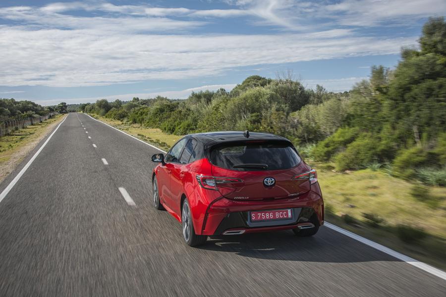  Toyota Corolla Hybrid 2018 года  (WW) (фото 31 из 61)